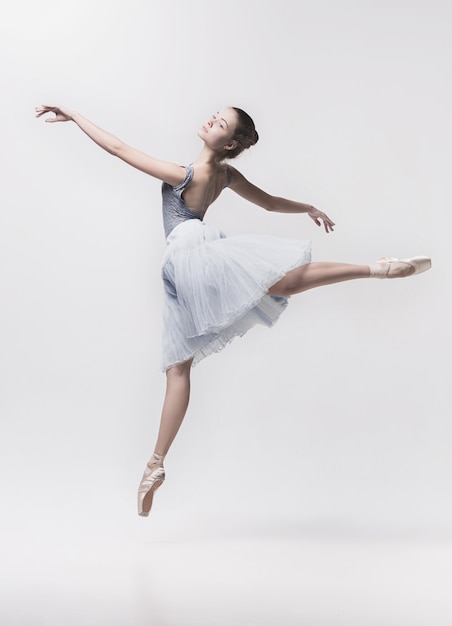 Te fascinará la increíble verdad detrás del mundo del Ballet: una historia que te dejará sin aliento.