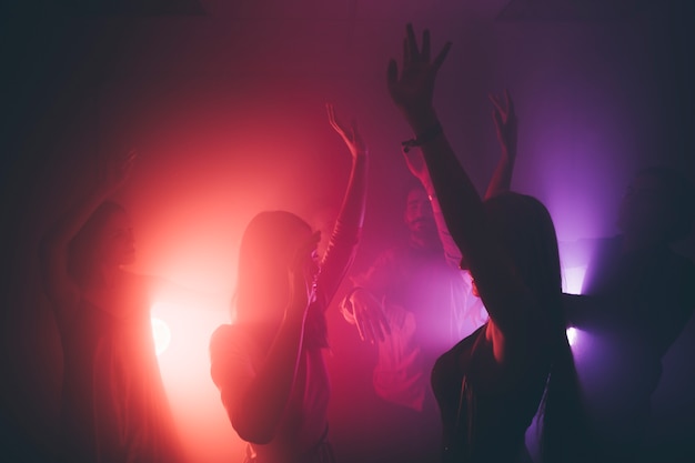 ¿Deberíamos seguir celebrando el Baile? Una reflexión sobre su significado y relevancia en la actualidad.