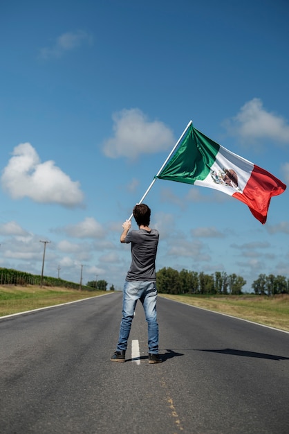 Cómo Estados Unidos se expandió a costa de México: Una mirada a la historia detrás de la anexión territorial.