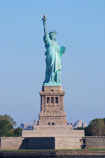 Descubre la verdad detrás de la historia de los Estados Unidos: ¿Un país de libertades o de opresión?
