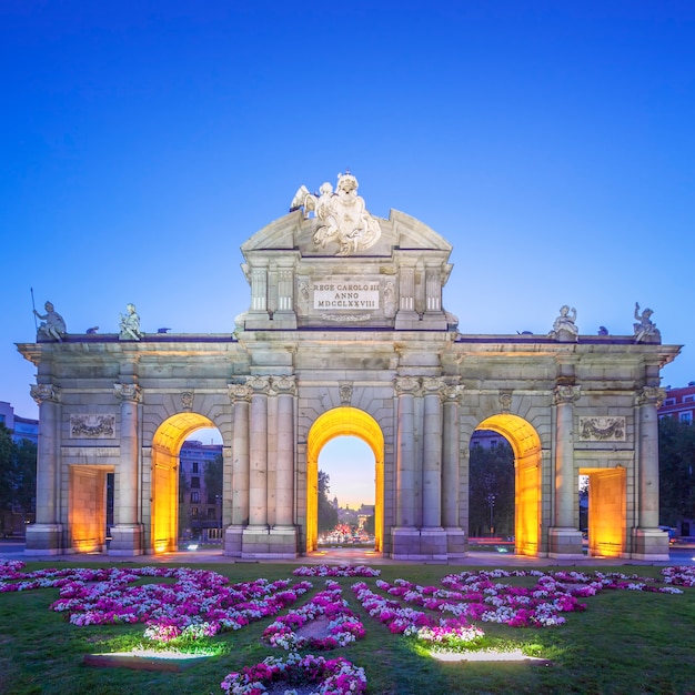Descubre la verdad detrás del Concierto de Aranjuez: ¿Una obra de amor o un juego político?