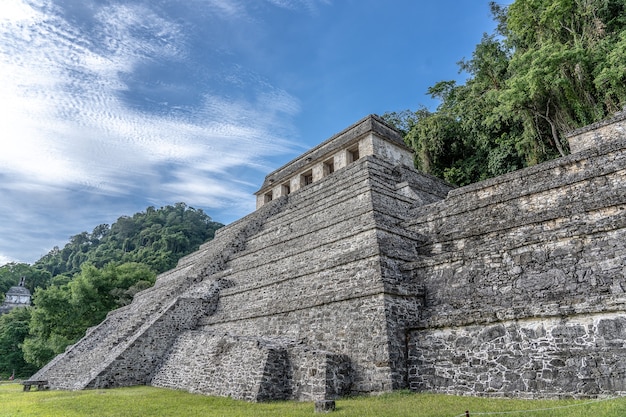 La Enigmática Historia de la Mijangos