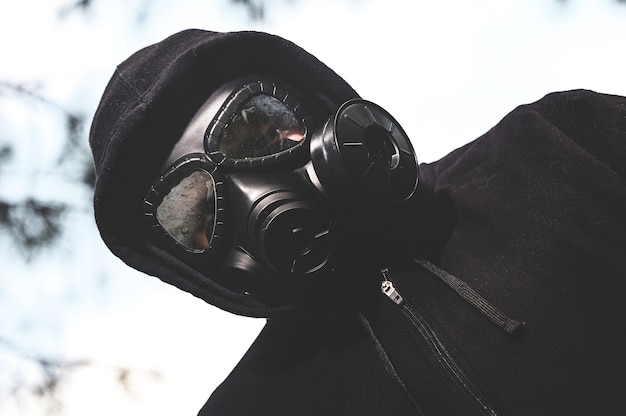 La Piloto del Narco: ¿Heroína o Villana? Descubre la verdad detrás de una historia que desafía la moralidad y la justicia.