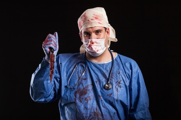 La impactante verdad detrás de Bloody Painter: ¿Un asesino en serie o víctima de su propia locura?