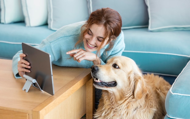 La sorprendente travesía detrás del éxito de Mi Perro Tiene un Blog: una historia que no podrás dejar de leer.