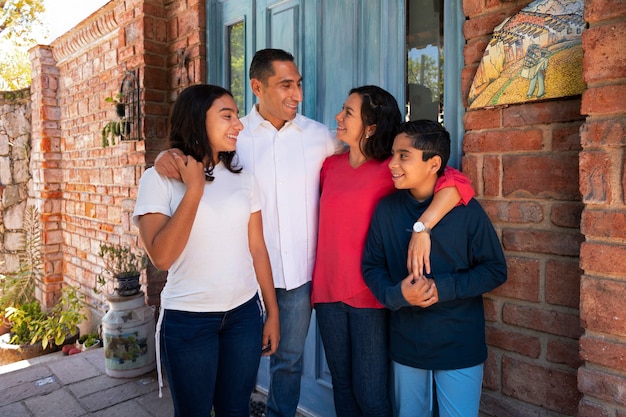 La verdadera historia de la familia del Barrio