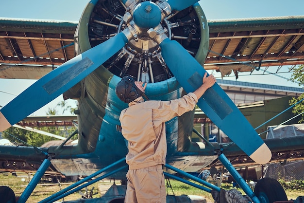Los secretos nunca antes contados del legendario aviador que desafió los límites del cielo