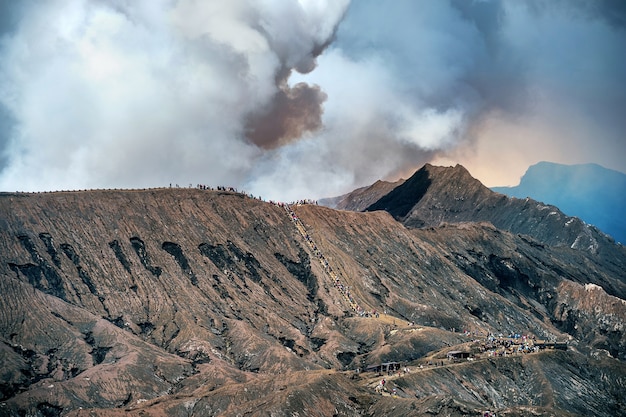¿Debemos preocuparnos por la actividad de los volcanes Popocatepetl e Iztaccíhuatl?