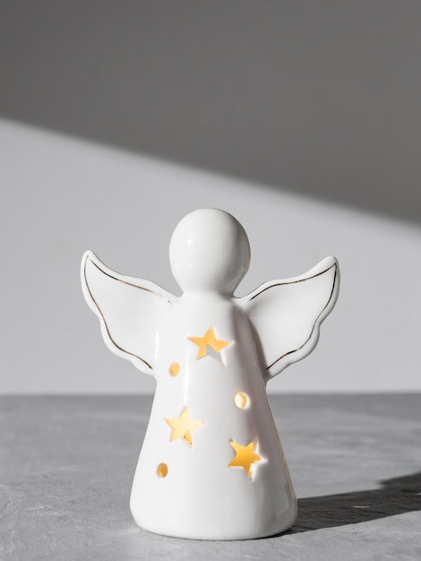 ¿Es Mi Pobre Angelito una película que promueve la violencia infantil? Reflexiona sobre el mensaje que transmite.