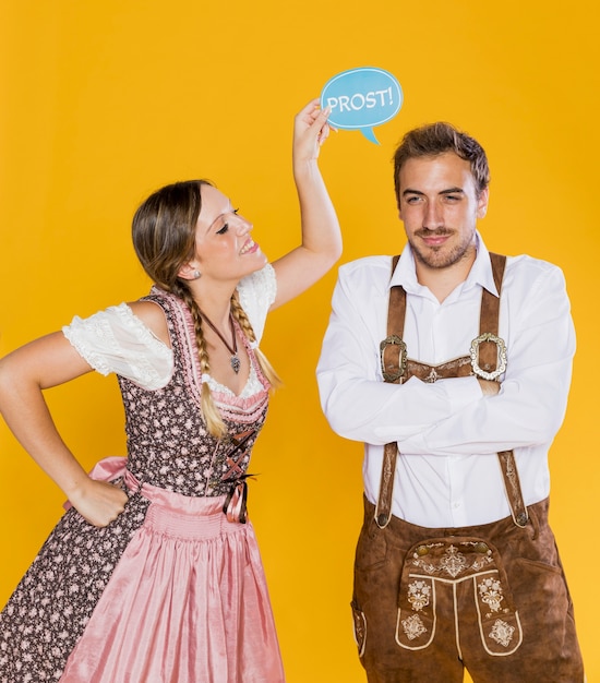 ¿Heidi y Pedro son un ejemplo de amor verdadero o un modelo anticuado y sexista?