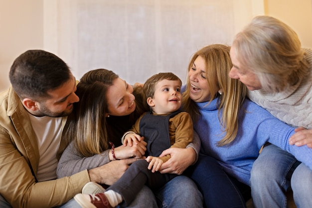 ¿Por qué la familia Telerin sigue siendo relevante en la actualidad? Una reflexión sobre la importancia de la fantasía y la imaginación en la infancia.