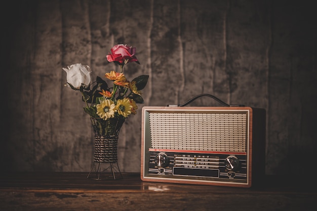 ¿Qué nos han ocultado sobre la radio? Descubre la verdadera historia y sorpréndete con su impacto en nuestra sociedad.