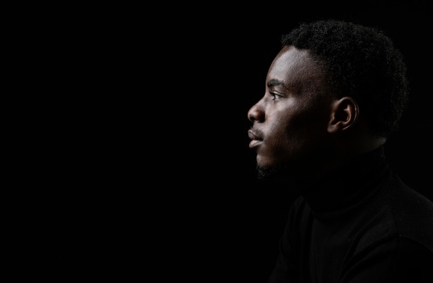 ¿Quiénes son realmente los Hombres de Negro? Una reflexión sobre su existencia y su papel en la cultura popular.