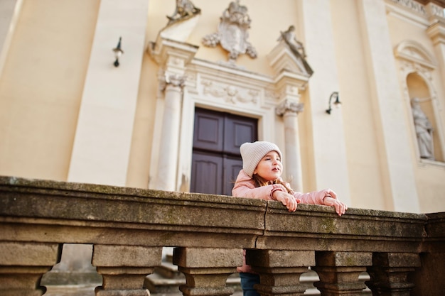 ¿Realidad o ficción? La polémica detrás de la historia de la niña de la catedral.