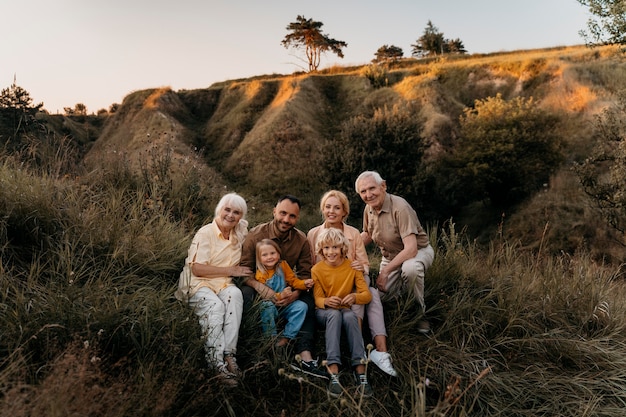 ¿Realmente conocemos la verdadera historia de la familia Ingals? Descubre la verdad detrás de la leyenda y cuestiona lo que siempre has creído saber.