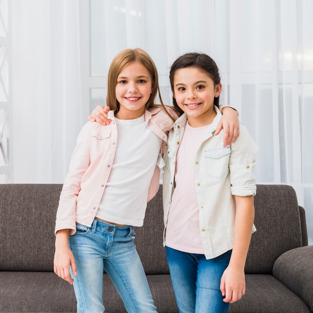 ¿Realmente conocemos la verdadera historia de las Hermanas Gemelas? Descubre la verdad y forma tu propia opinión.