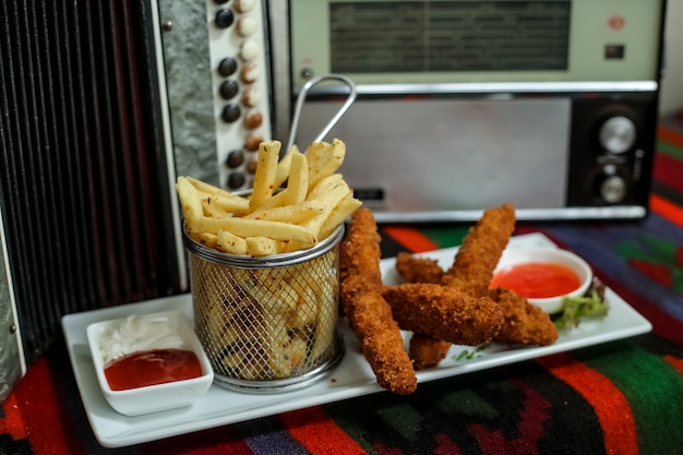 ¿Realmente conoces la historia detrás de tu comida favorita? Descubre la verdad detrás de Kentucky Fried Chicken y sorpréndete con lo que nunca te contaron.