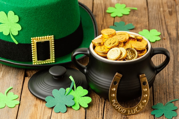 ¿Realmente existen los Leprechauns? Una reflexión sobre la creencia en seres fantásticos y la importancia de la cultura popular en nuestra sociedad.