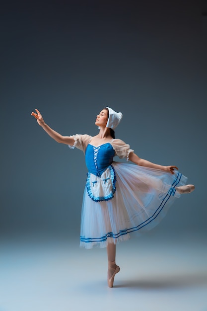 ¿Realmente necesitamos un príncipe azul para ser felices? La reflexión detrás de la historia de Cinderella.