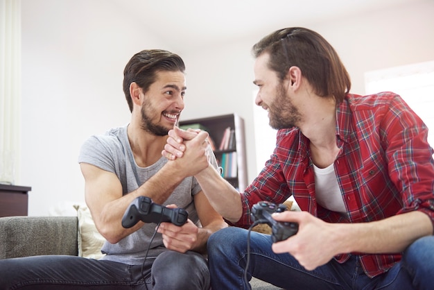 ¿Son los juegos Friv realmente seguros para los niños? Una reflexión sobre la responsabilidad de los padres en el uso de internet.